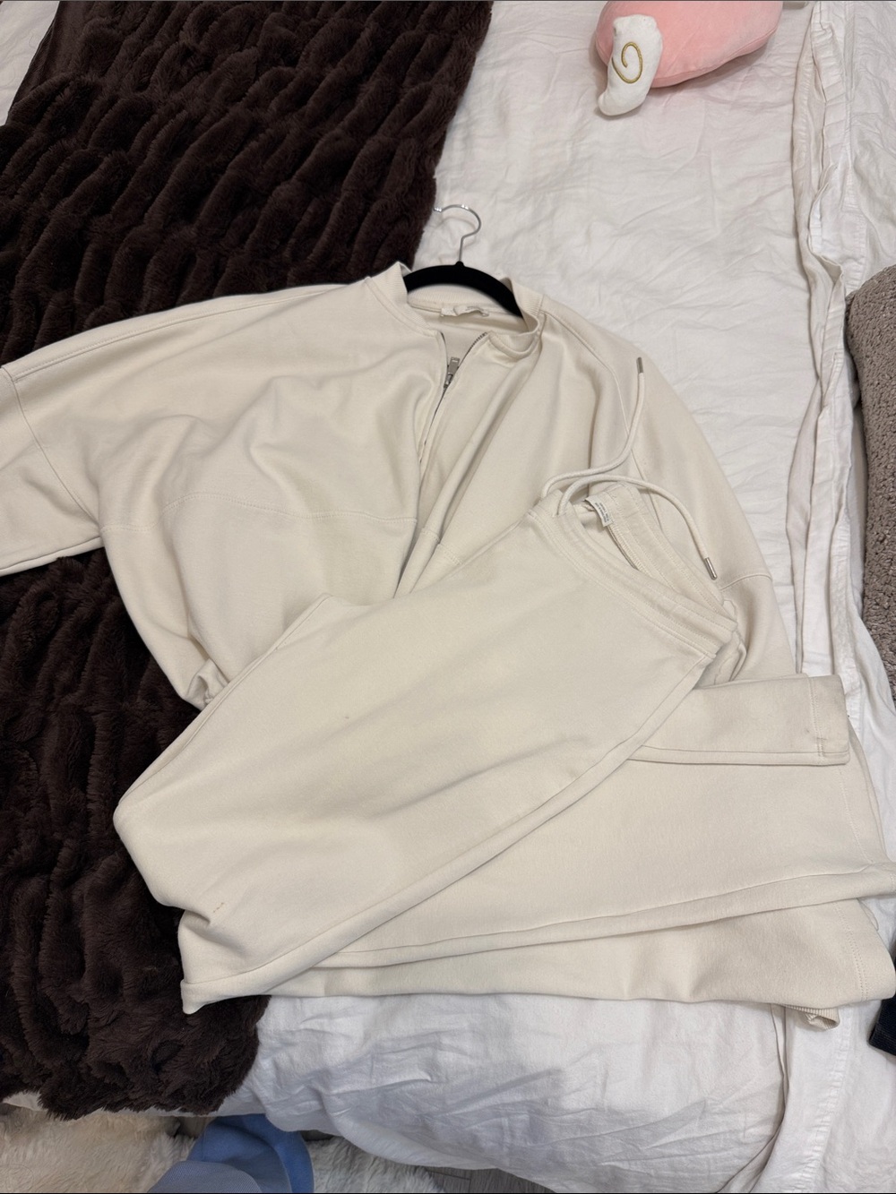 Zara Cozy Cream Sweatshirt and Jogger Set